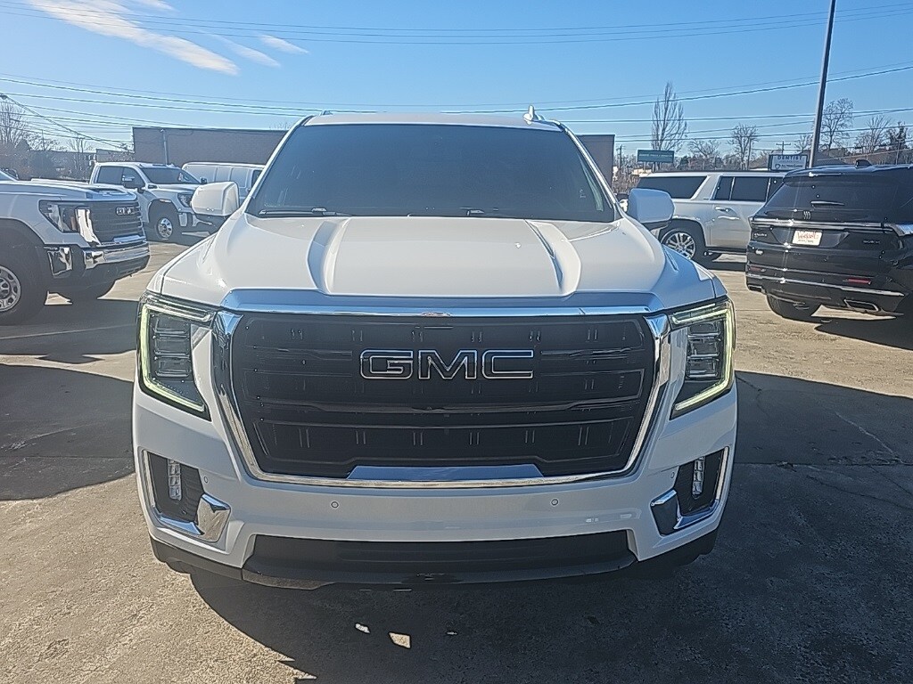 2022 Gmc Yukon SLE photo 3