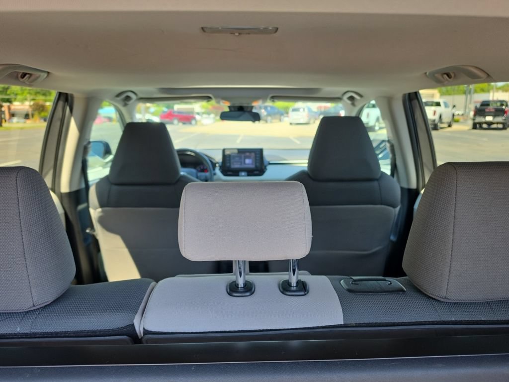 2019 Toyota RAV4 XLE - Photo 10
