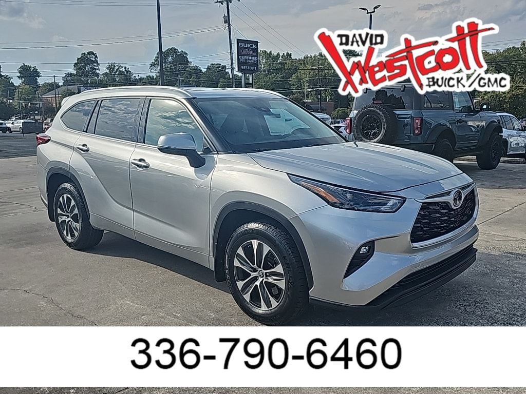 2022 Toyota Highlander XLE's photo