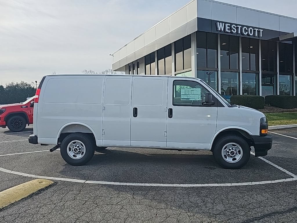 2025 GMC Savana Cargo Work Van - Photo 2