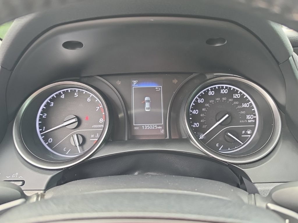 2021 Toyota Camry SE - Photo 19