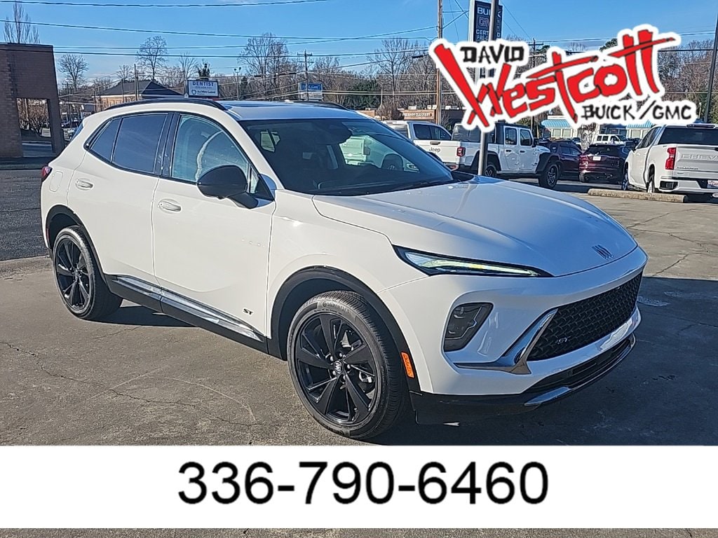 2025 Buick Envision Sport Touring's photo