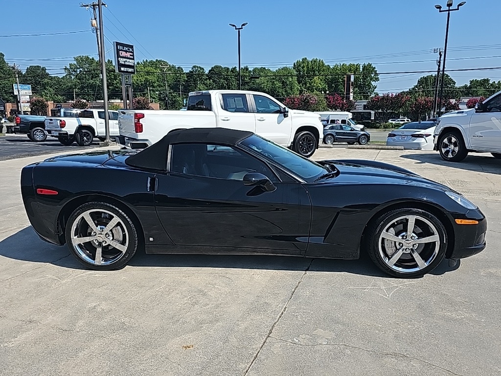 Used 2008 Chevrolet Corvette Base with VIN 1G1YY36WX85131792 for sale in Burlington, NC