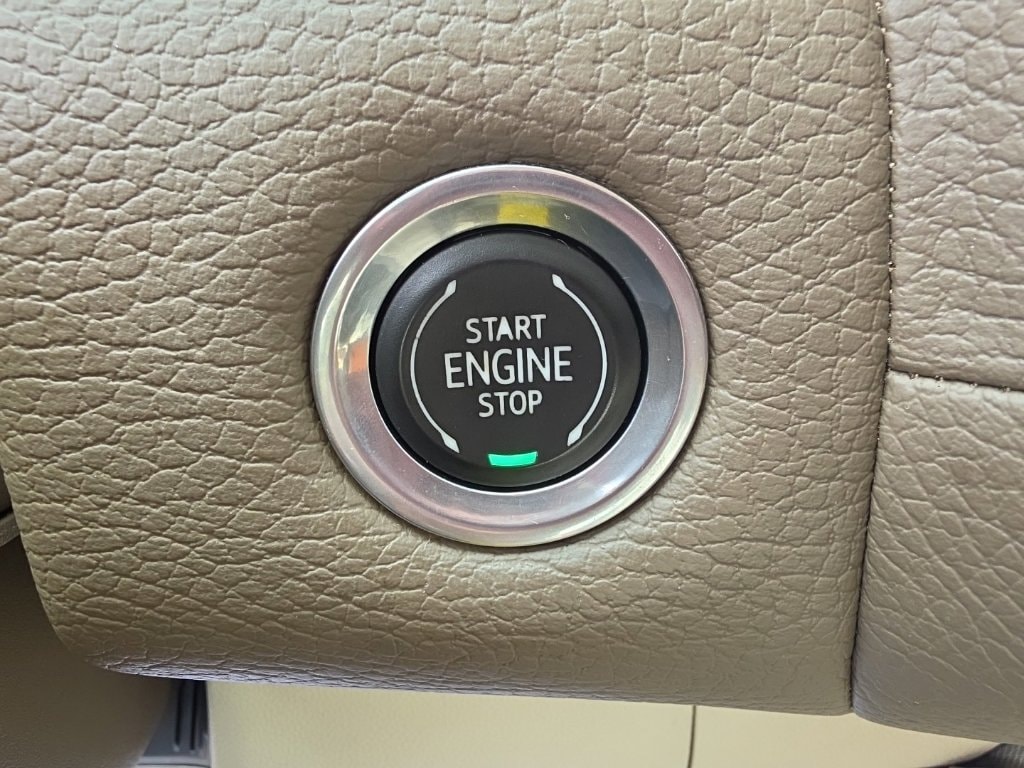 2021 GMC Yukon Denali - Photo 35