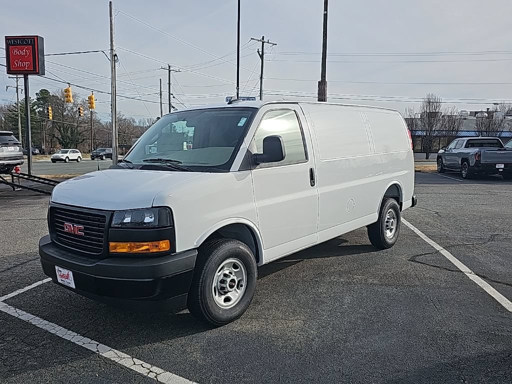 2025 GMC Savana Cargo Work Van - Photo 4