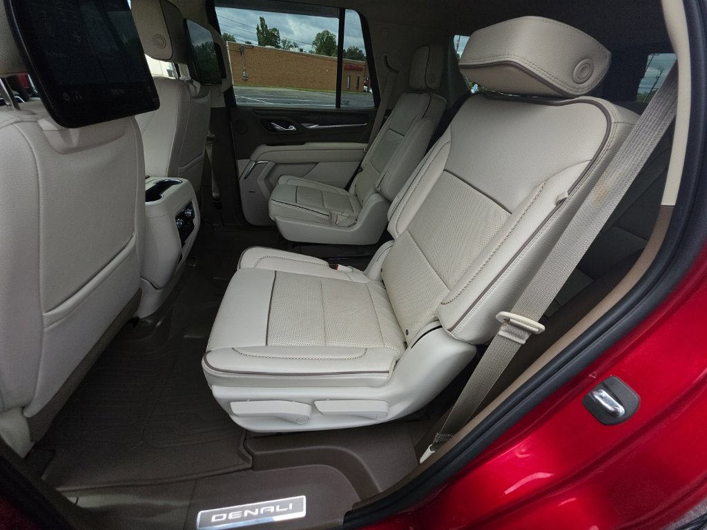 2021 GMC Yukon Denali - Photo 21