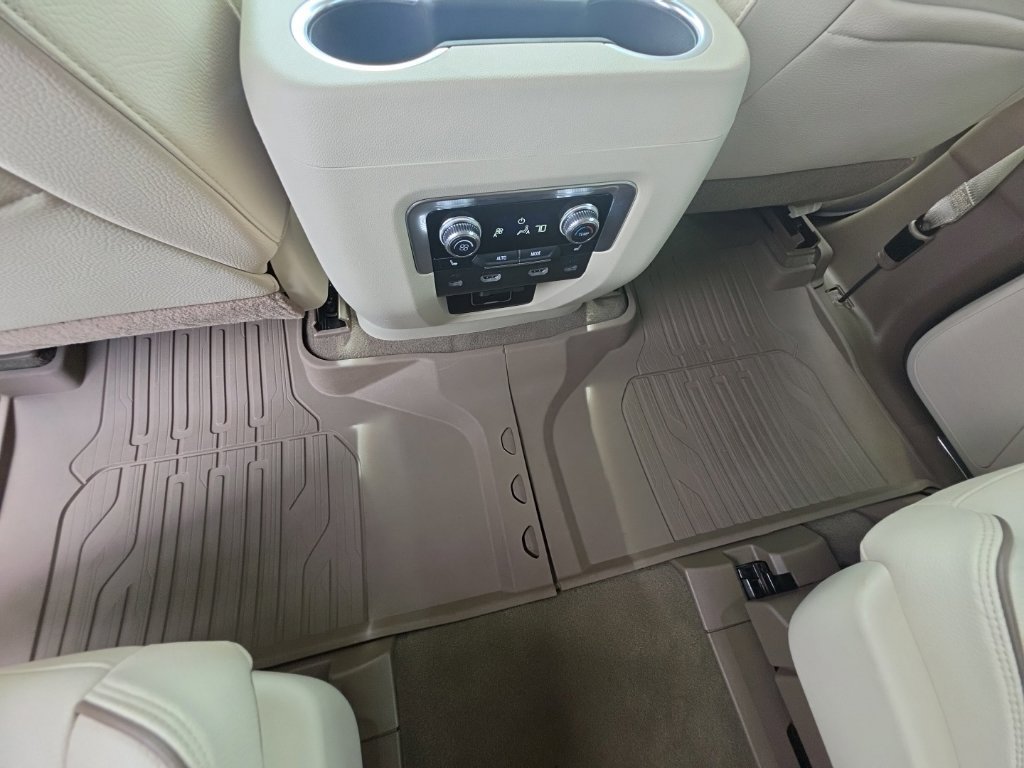 2021 GMC Yukon Denali - Photo 26