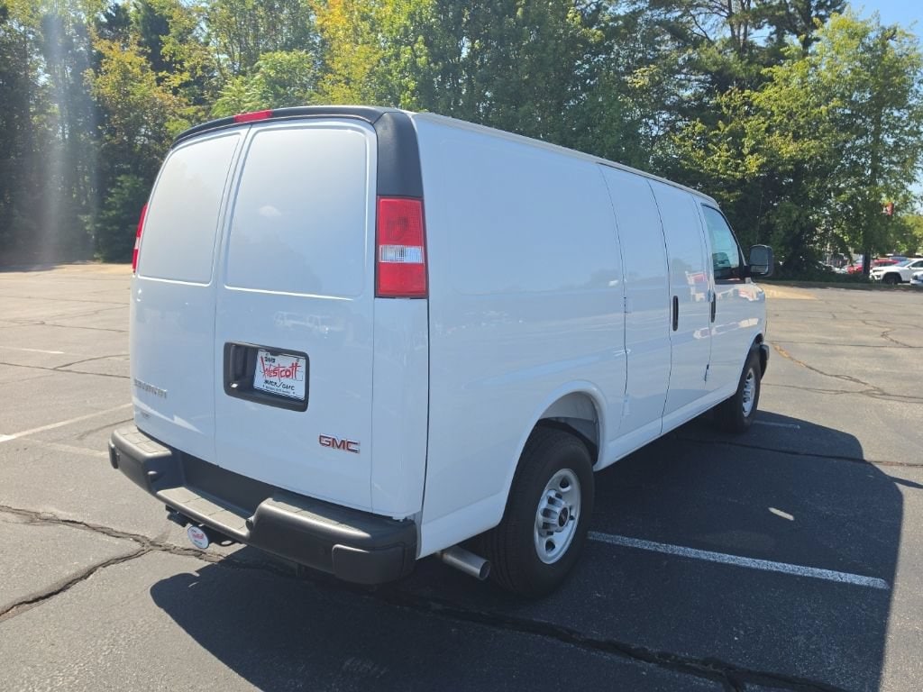 2025 GMC Savana Cargo Work Van - Photo 3