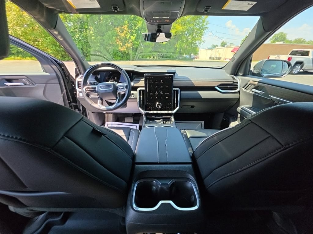 2026 GMC Acadia Denali - Photo 23