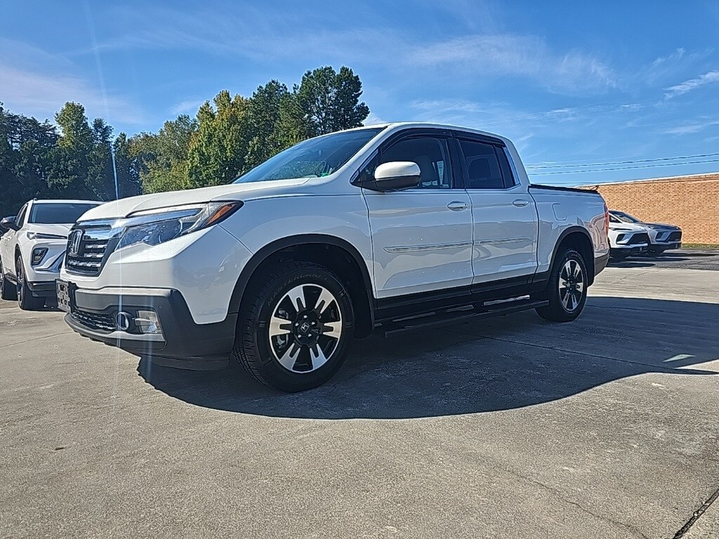 2020 Honda Ridgeline RTL photo 4
