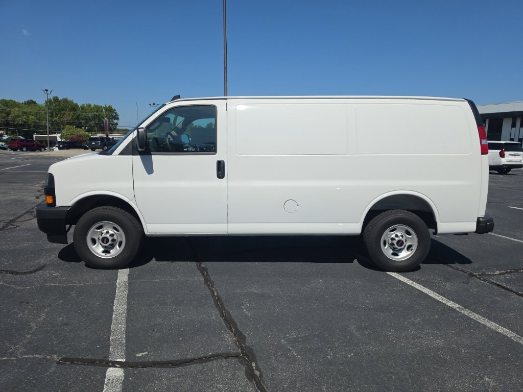 2025 GMC Savana Cargo Work Van - Photo 6