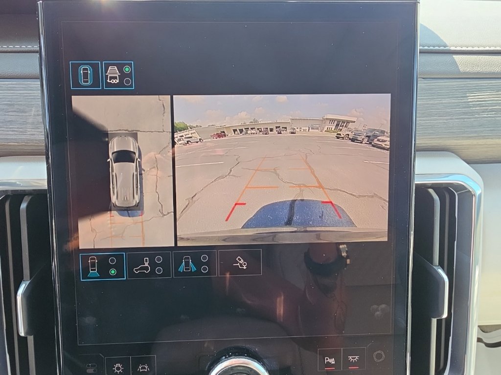 2024 GMC Acadia Denali - Photo 35