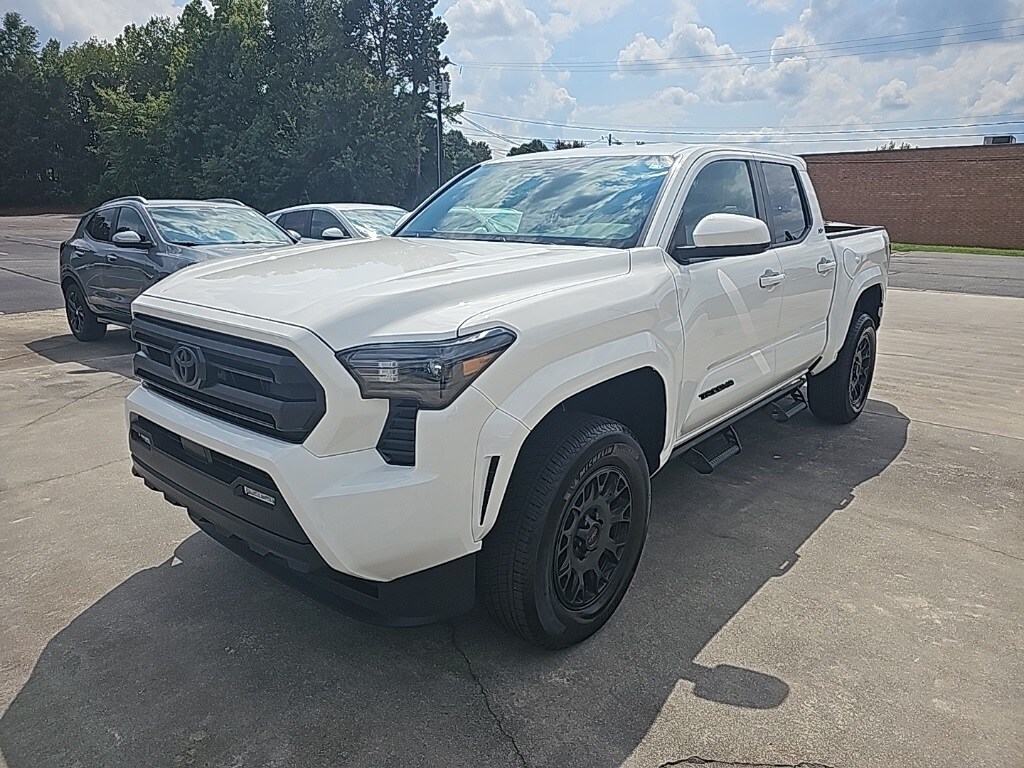 2024 Toyota Tacoma SR5 photo 4