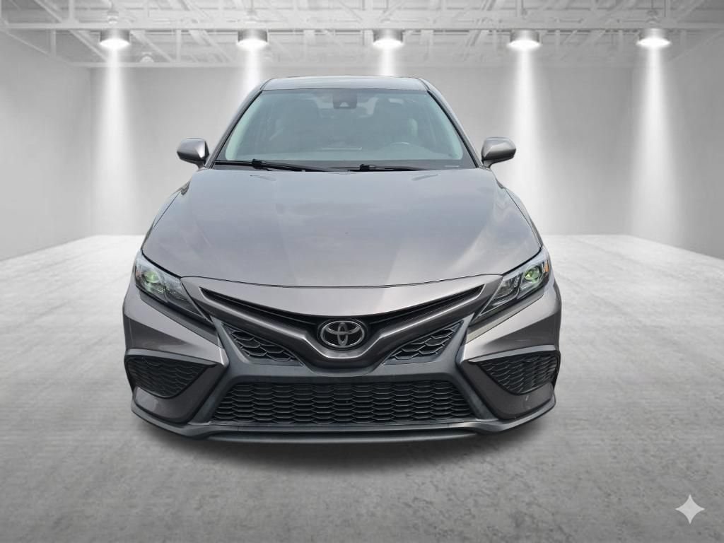 2021 Toyota Camry SE - Photo 9