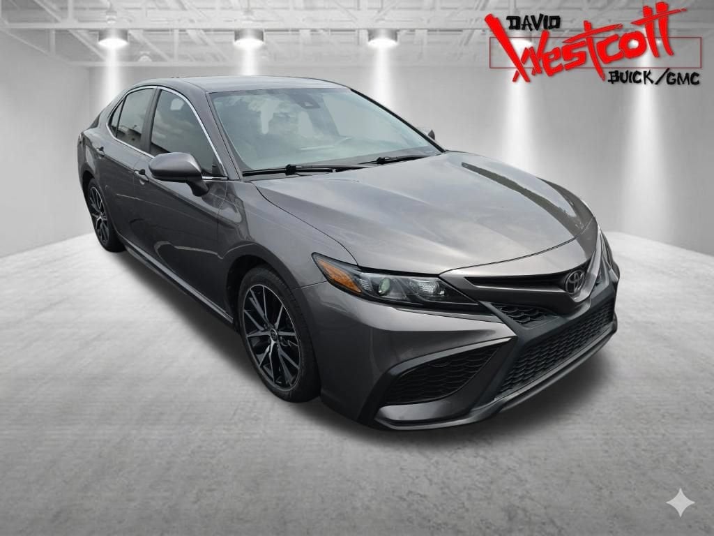 2021 Toyota Camry SE - Photo 1