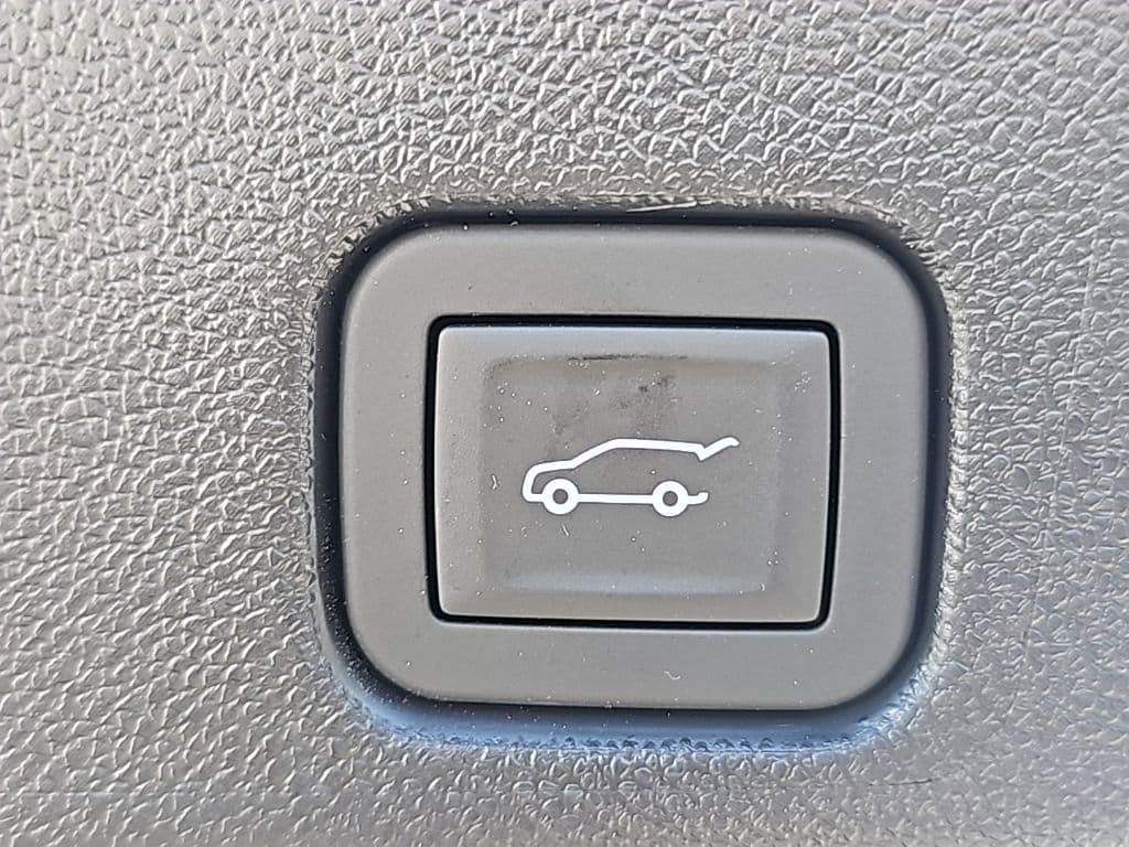 2026 GMC Acadia Denali - Photo 8