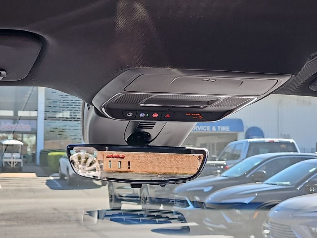 2026 GMC Acadia Denali - Photo 18