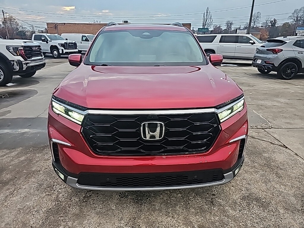 Used 2025 Honda Pilot Elite SUV