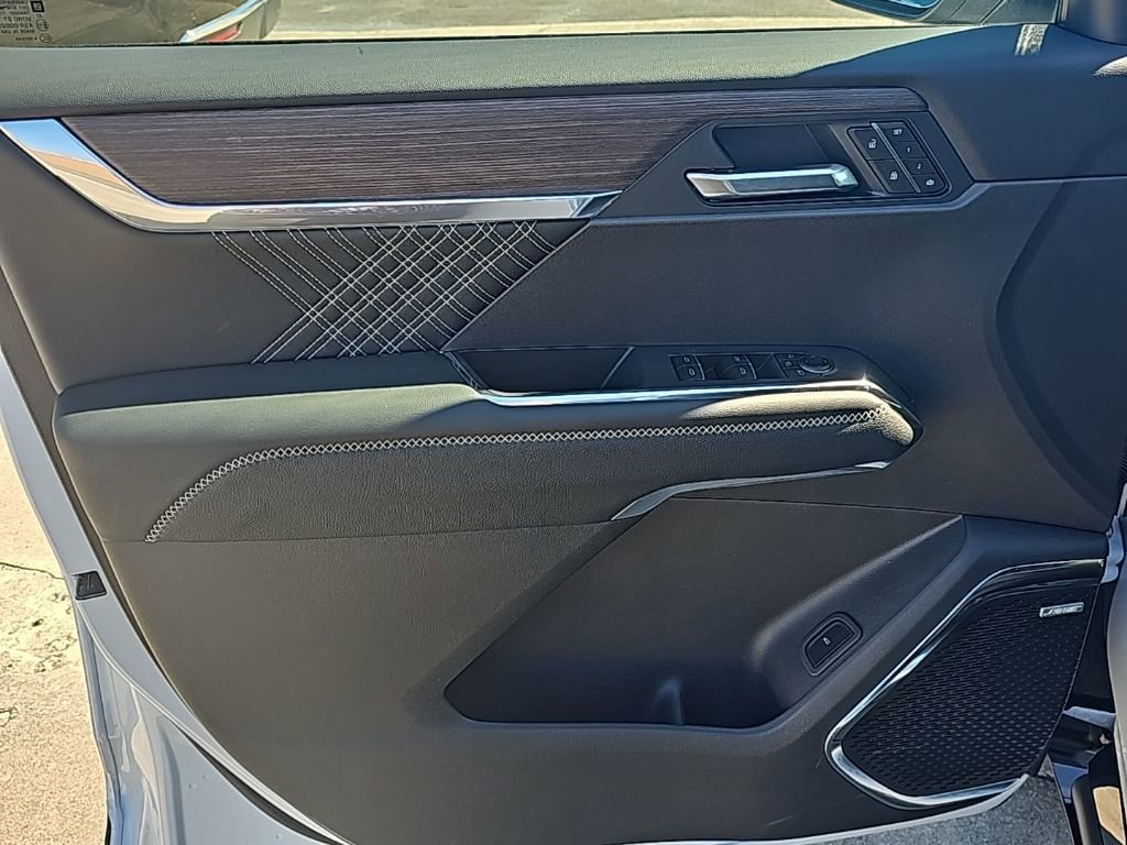 2026 GMC Acadia Denali - Photo 11