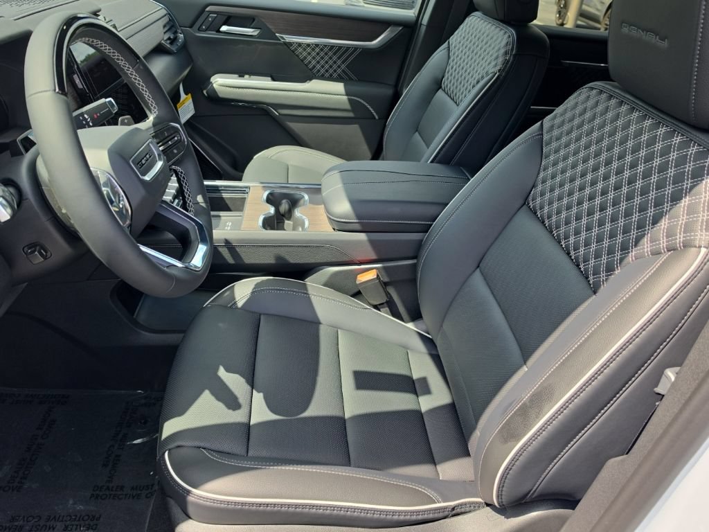 2027 GMC Acadia Denali - Photo 16