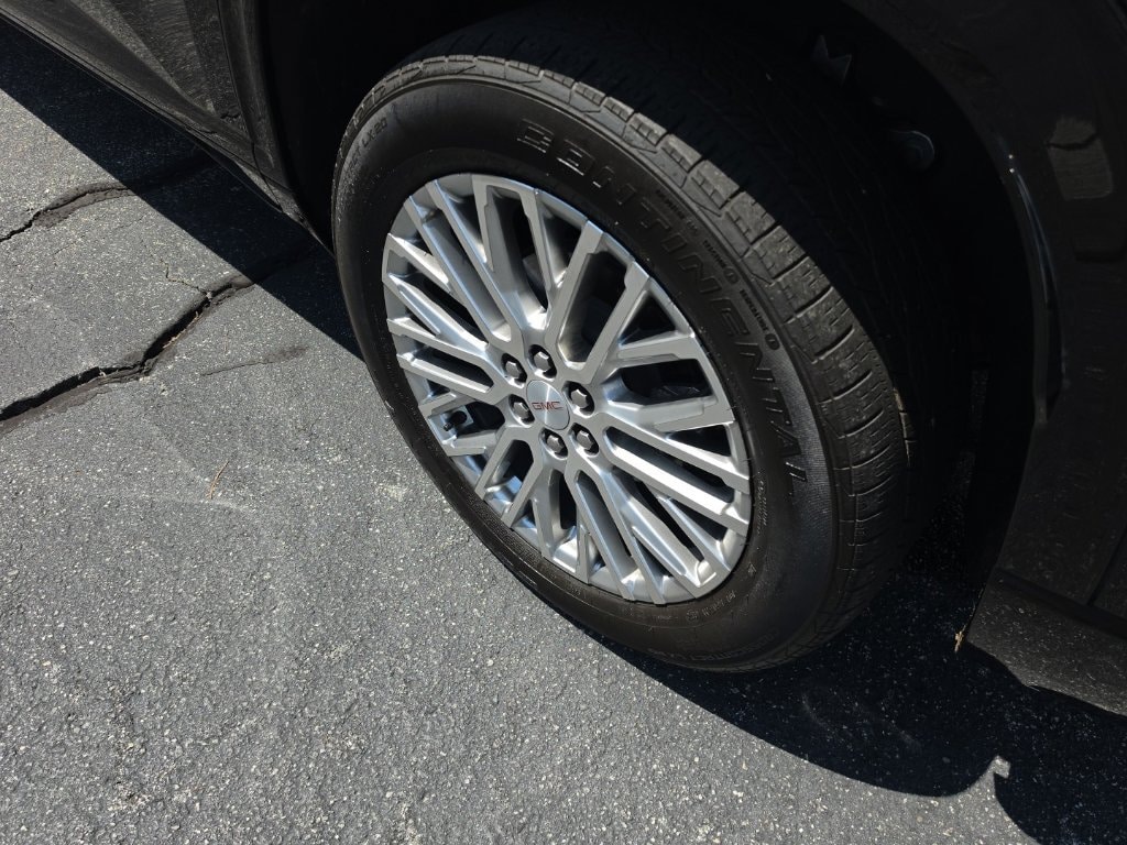 2024 GMC Acadia Denali - Photo 19