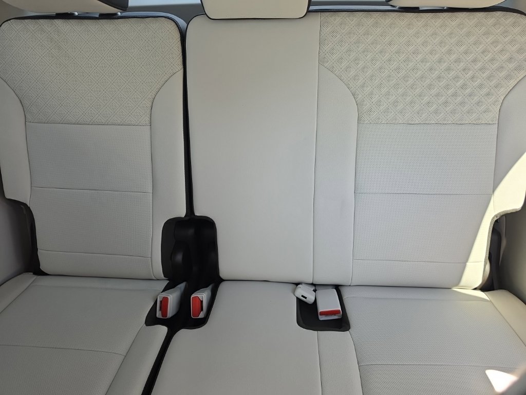 2024 GMC Acadia Denali - Photo 24