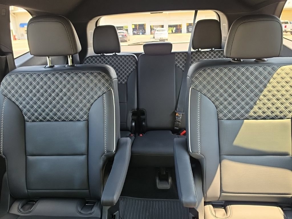 2026 GMC Acadia Denali - Photo 35