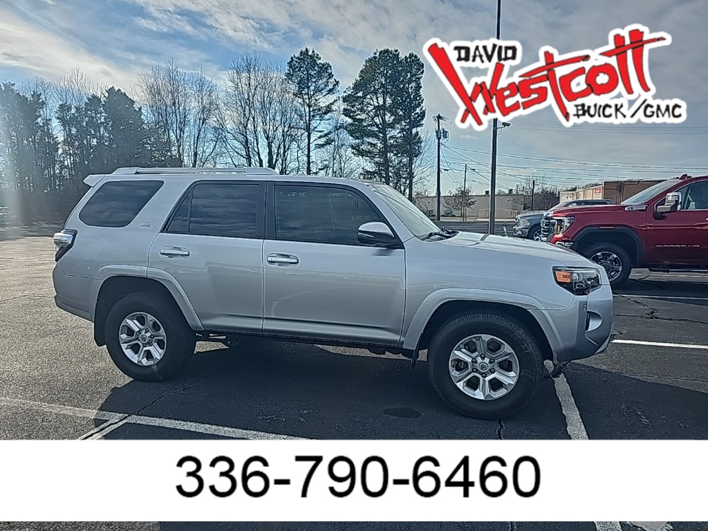 2016 Toyota 4Runner SR5 Premium's photo