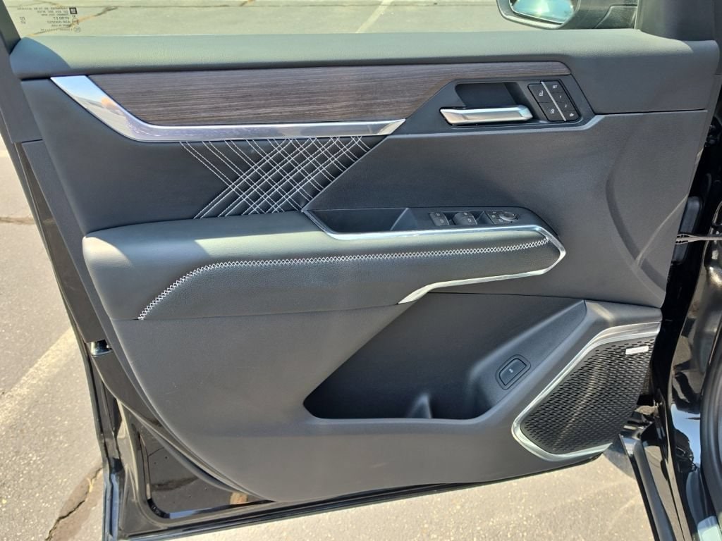 2026 GMC Acadia Denali - Photo 18