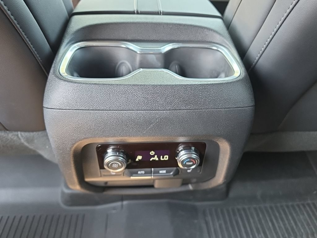 2026 GMC Acadia Denali - Photo 24