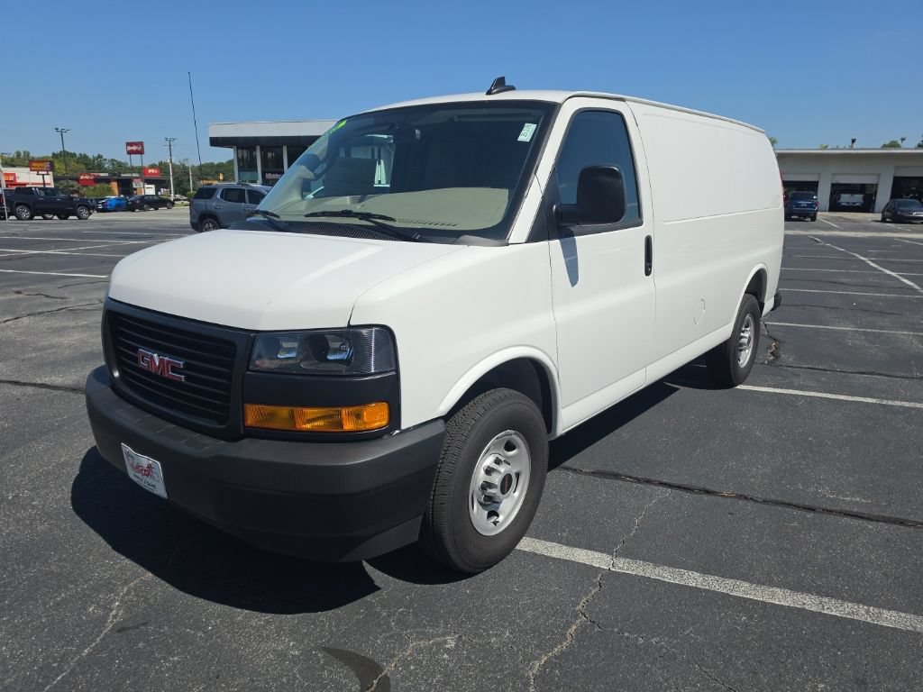 2025 GMC Savana Cargo Work Van - Photo 7