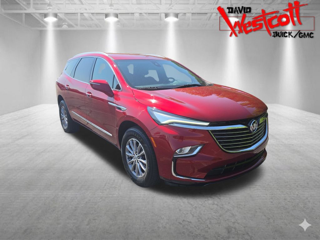 2023 Buick Enclave Essence's photo
