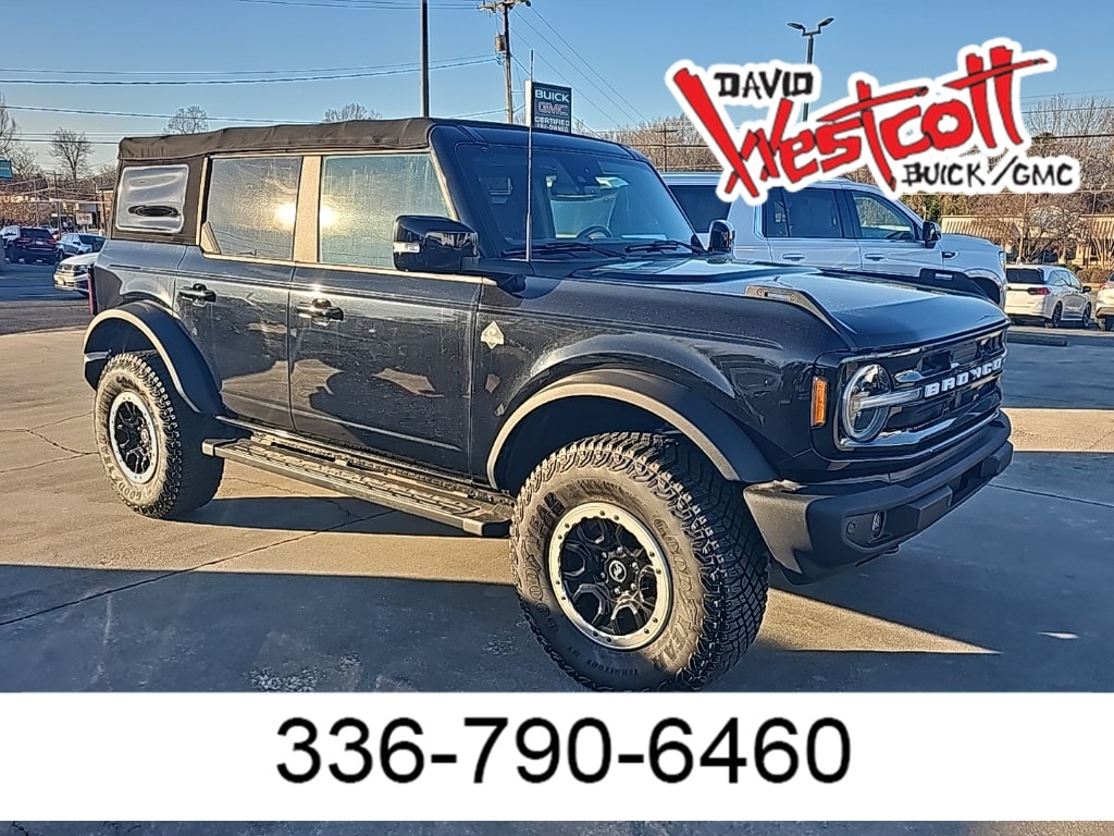 2022 Ford Bronco 4-Door Outer Banks's photo