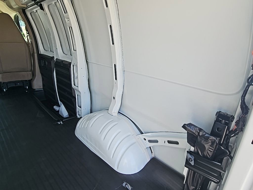 2025 GMC Savana Cargo Work Van - Photo 8