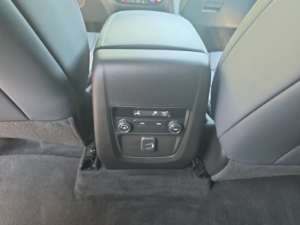 2023 Buick Enclave Essence - Photo 18