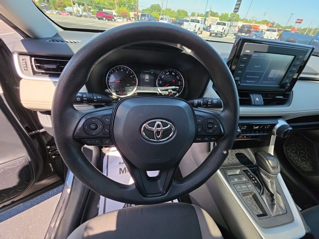 2019 Toyota RAV4 XLE - Photo 18