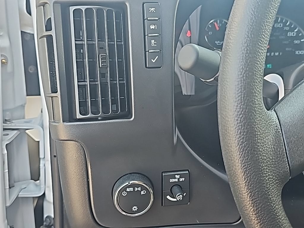2025 GMC Savana Cargo Work Van - Photo 15