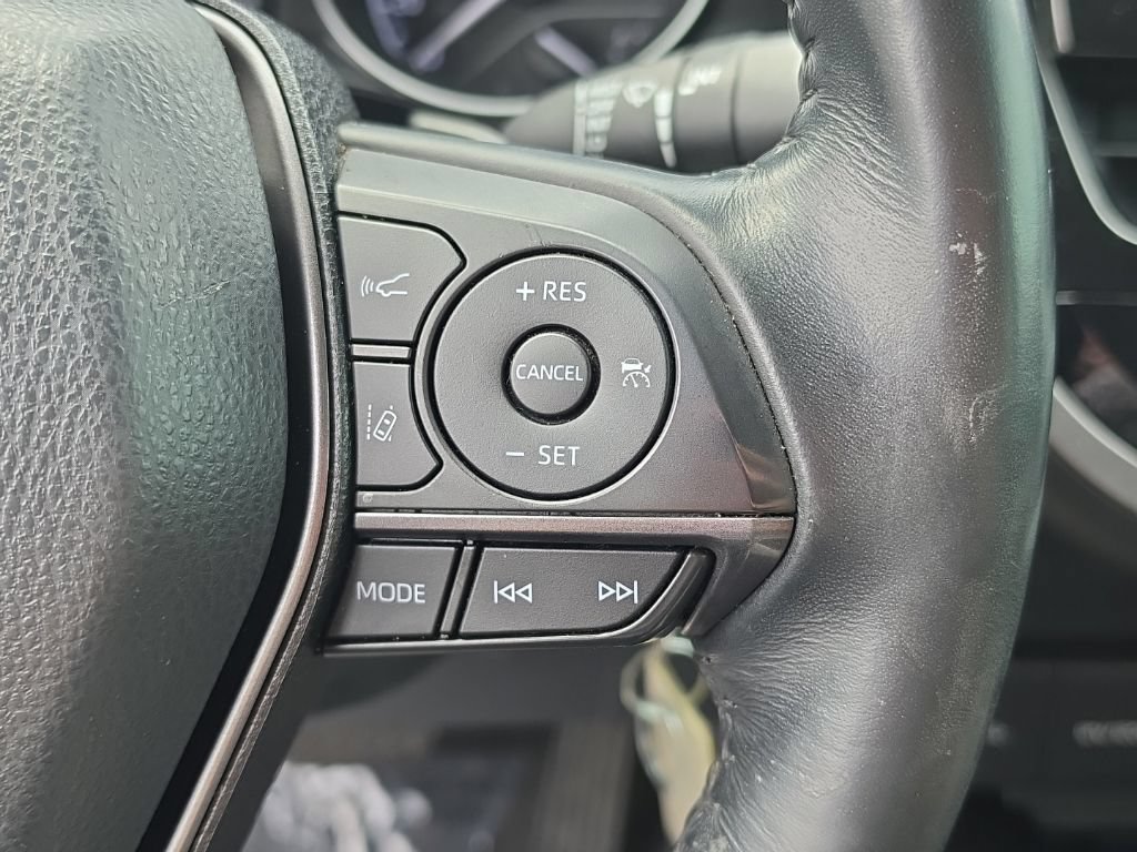 2021 Toyota Camry SE - Photo 18
