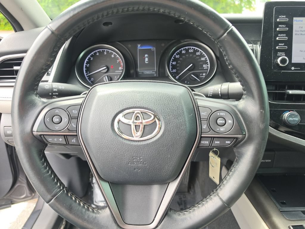 2021 Toyota Camry SE - Photo 16