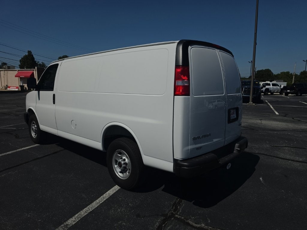 2025 GMC Savana Cargo Work Van - Photo 5