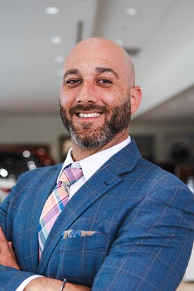 Staff member Milton Colon from ID_dfab6e6b47a0