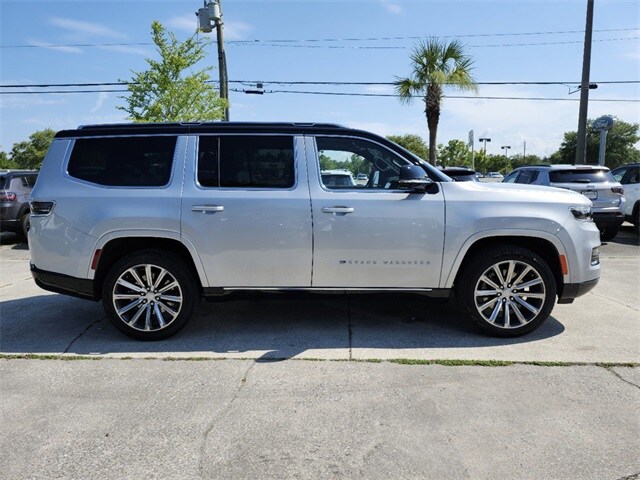 2024 Jeep Grand Wagoneer Base photo 3