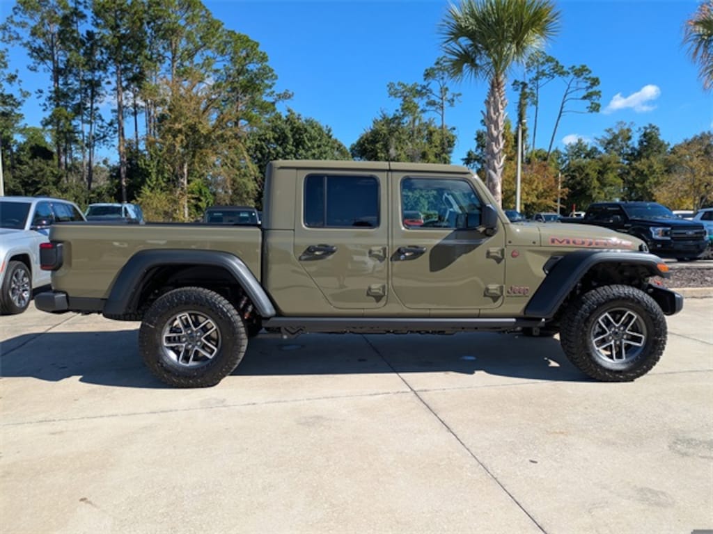 New 2025 Jeep Gladiator Mojave Pickup