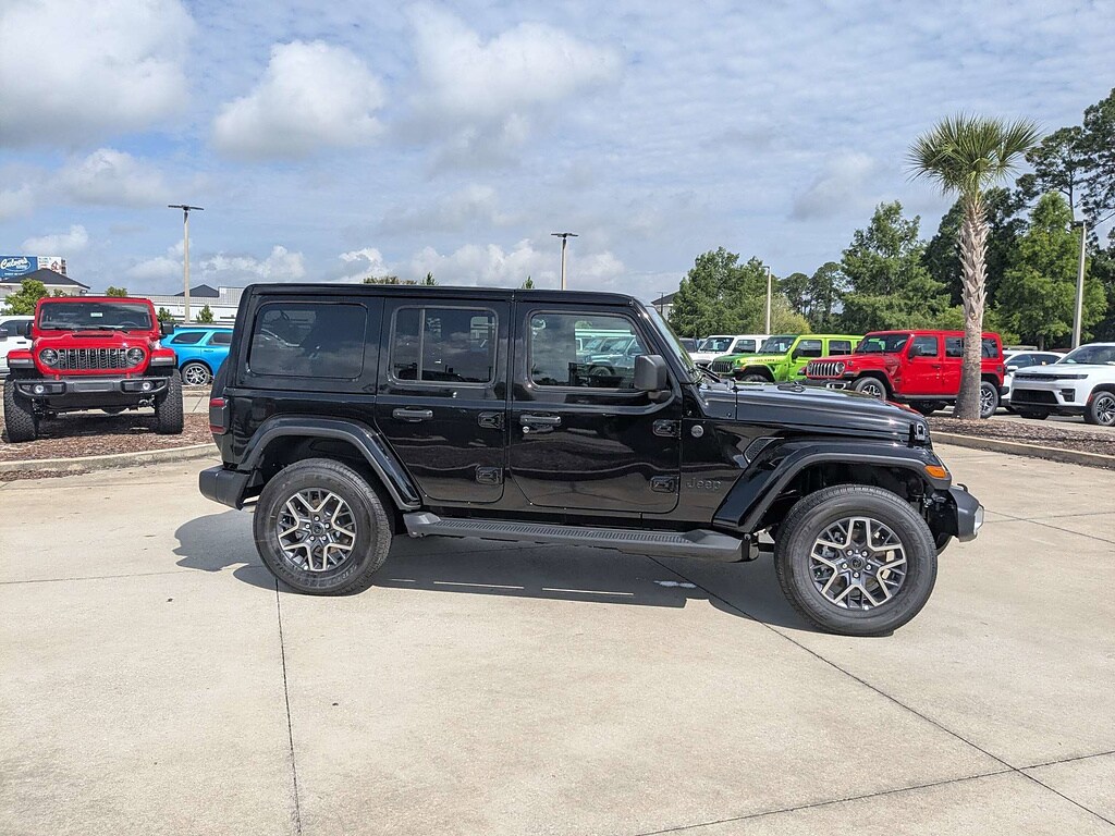 New 2026 Jeep Wrangler 4-Door Sahara 4x4 Sport Utility