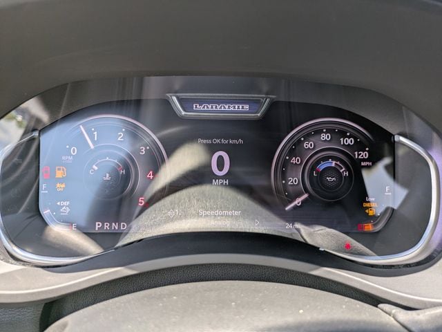 2025 RAM 3500 Laramie - Photo 30