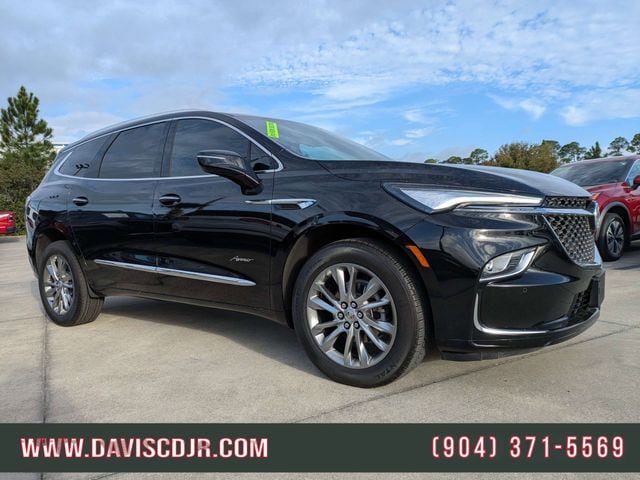 2023 Buick Enclave Avenir's photo