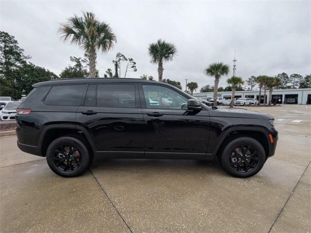 New 2025 Jeep Grand Cherokee L Altitude X Sport Utility