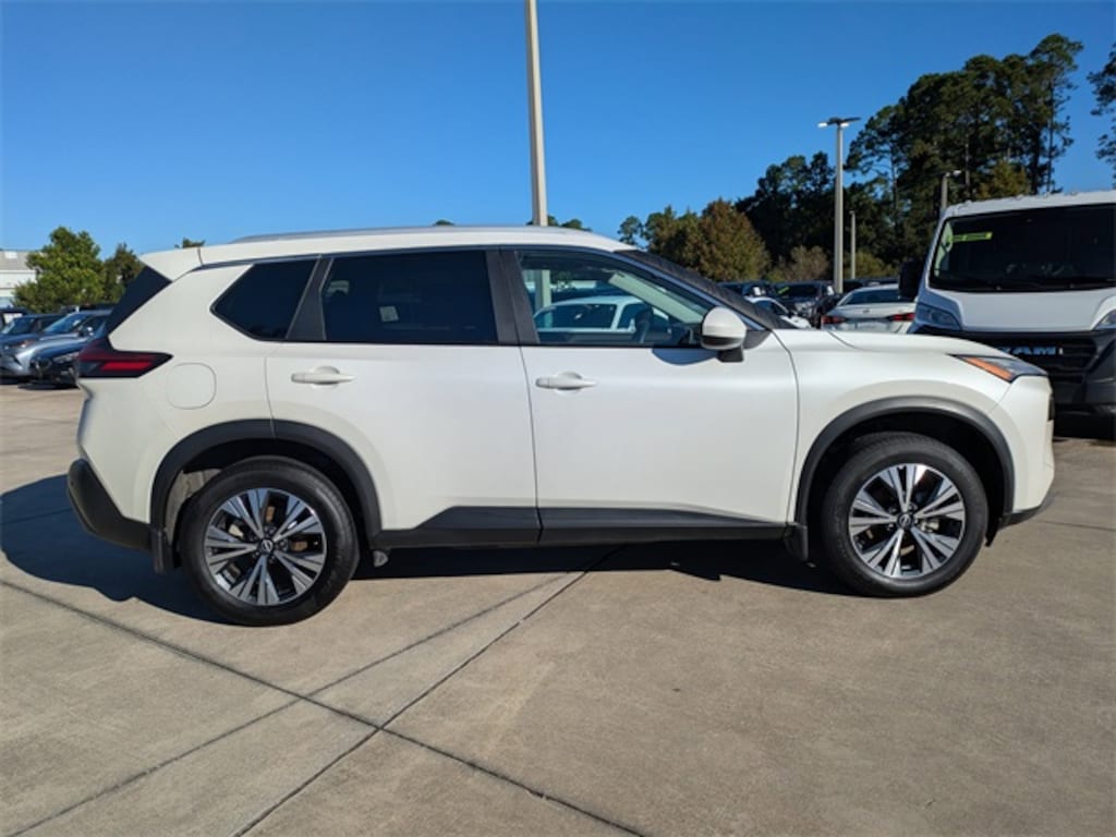 Used 2023 Nissan Rogue SV SUV