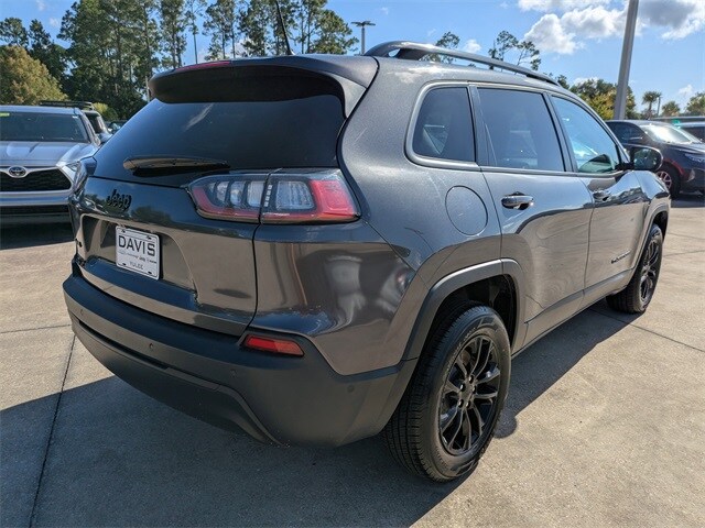 2023 Jeep Cherokee Altitude photo 3