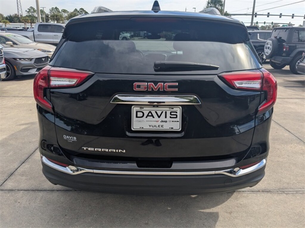 Used 2023 GMC Terrain SLT SUV